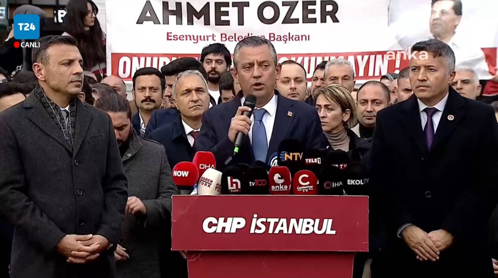 Özgür Özel, Esenyurt’ta ‘Demokrasi Nöbeti’nde konuşuyor: CHP belediyesi işgal altındadır