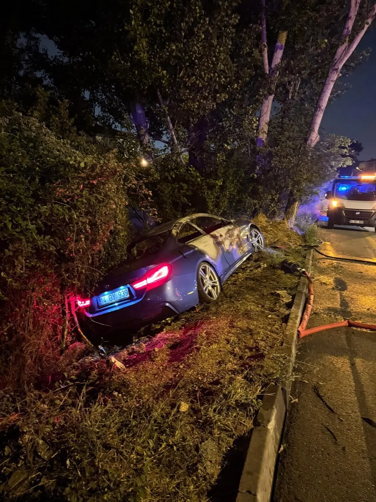 boluda kaza arac alev aldi uZyYHcLZ