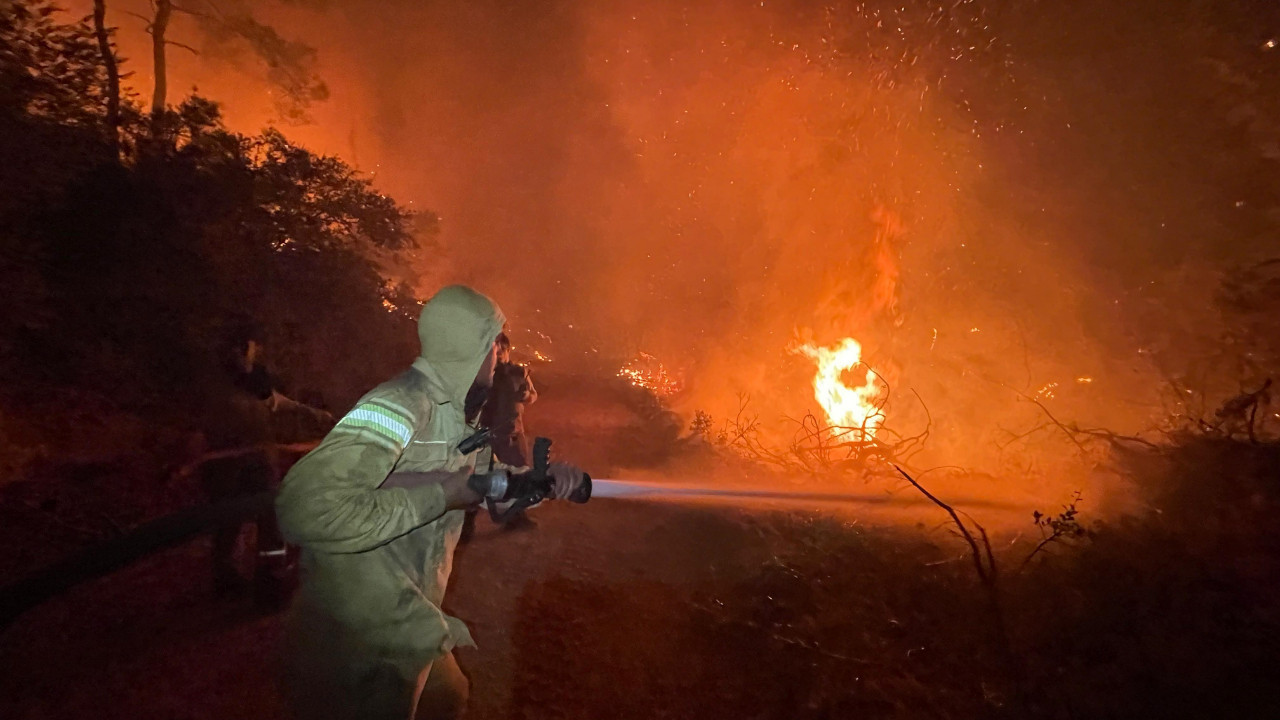 isparta antalya balikesir mugla bir gecede 7 yangin JlLequBD