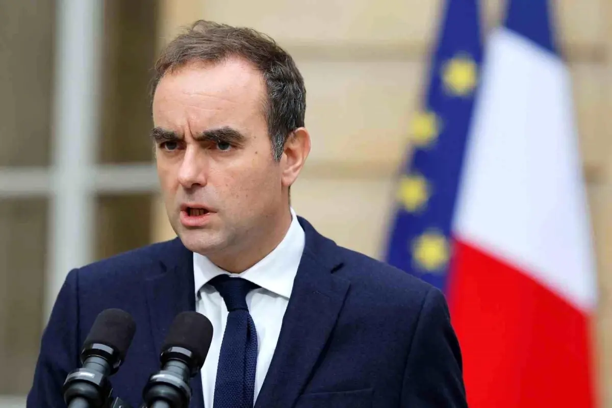 fransada yeni siyasi kriz macron lecornuyu yeniden basbakan secti dbJNwqPE