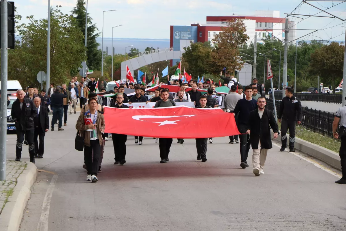 omu ogrencileri israili protesto edip filistine destek verdi m1qnRrwh