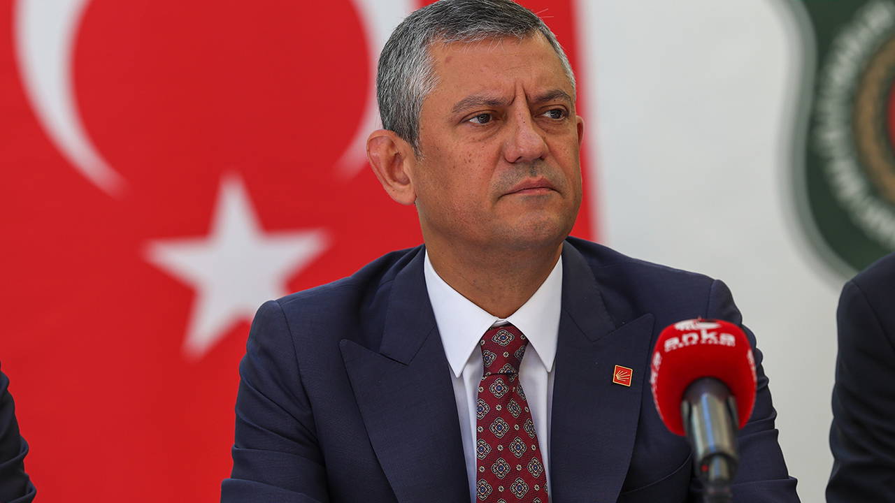 ozgur ozel istanbulun kurtulusunu kutladi geldikleri gibi giderler xwrC2Ulq