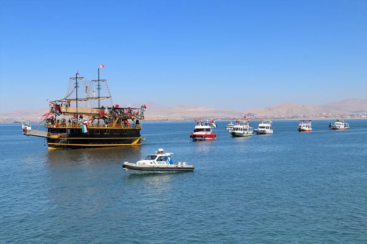 vanda gazze icin destek eylemi CsImIh2m