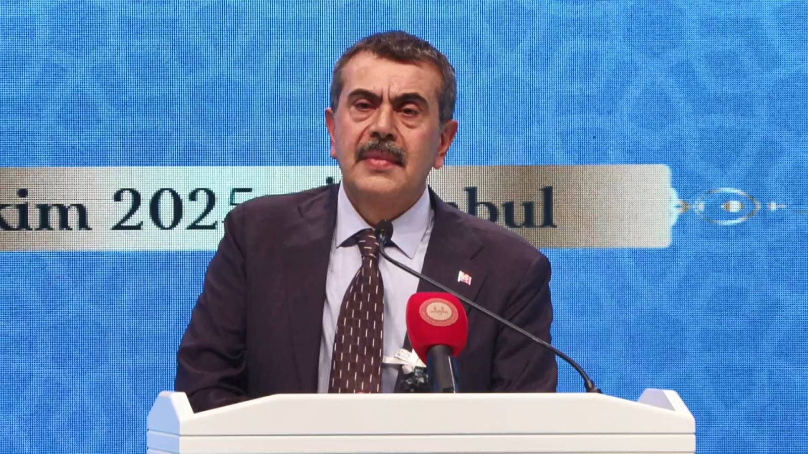 yusuf tekin imam hatip okullarini dunya capinda bir model haline getirmek istiyoruz bhnbVEKk.jpg