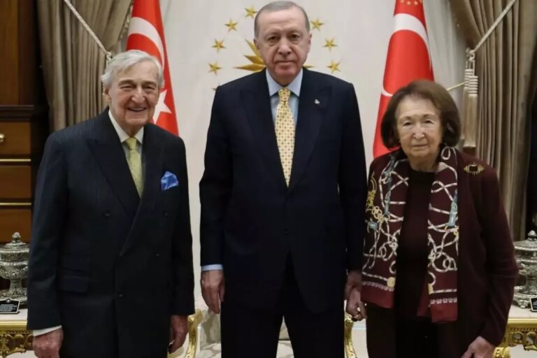 cumhurbaskani-erdogan-rahmi-koc-ile-gorustu-bBg3rWbC.jpg