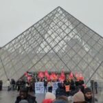 louvre-muzesinde-yeniden-grev-karari-yuzlerce-emekci-is-birakacak-UaT4Zuh7.jpg