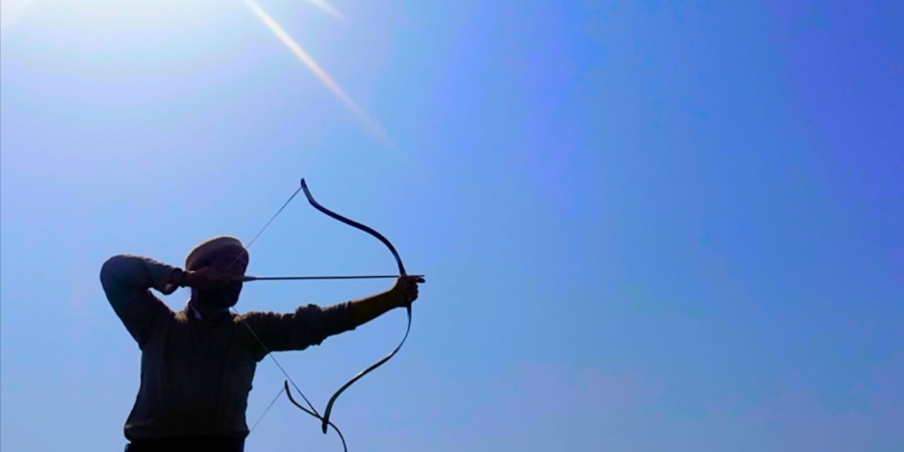Özbekistan’da Bulunan 80 Bin Yıllık Ok ve Yay İcadı Tarihi Yeniden Yazıyor